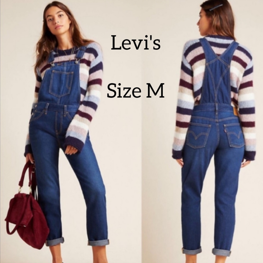 LEVI'S WOMENS OVERALLS SIZE M  PRE LOVED IN LIKE NEW CONDITION
